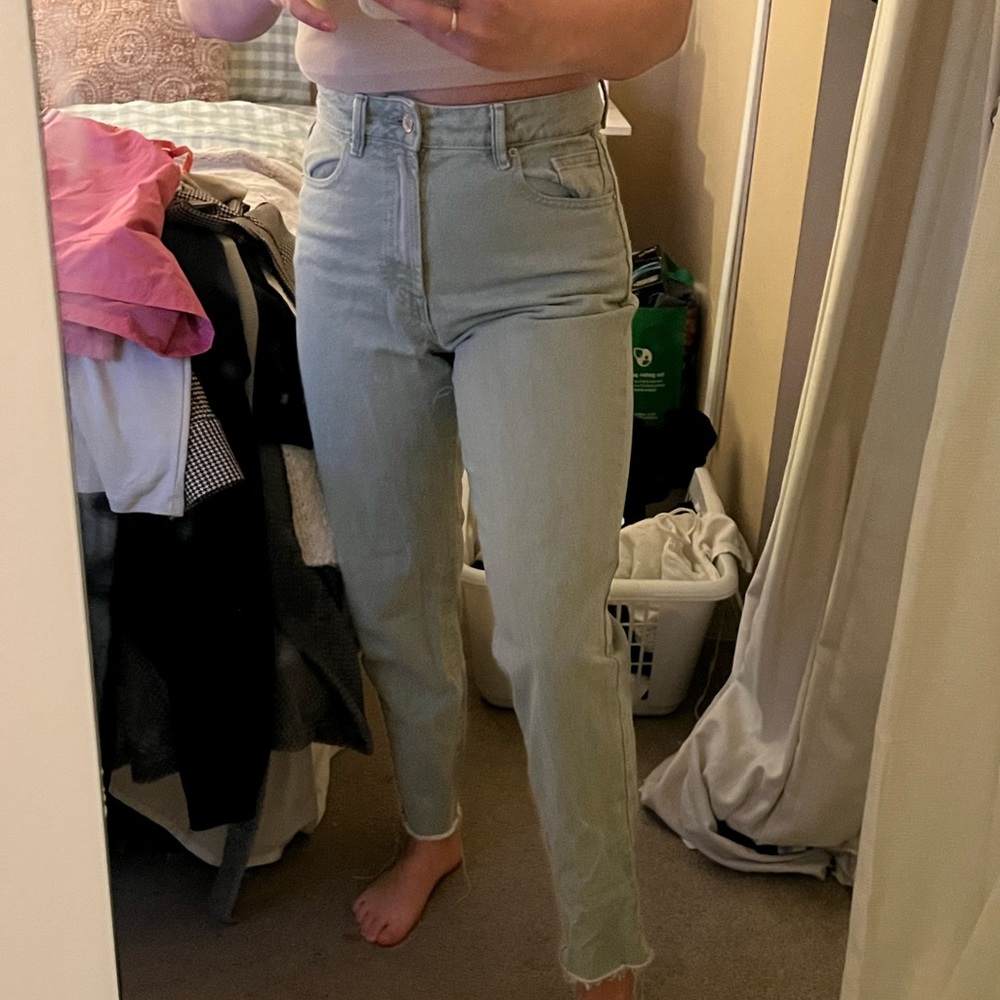 Straight leg army green light wash jeans Zara